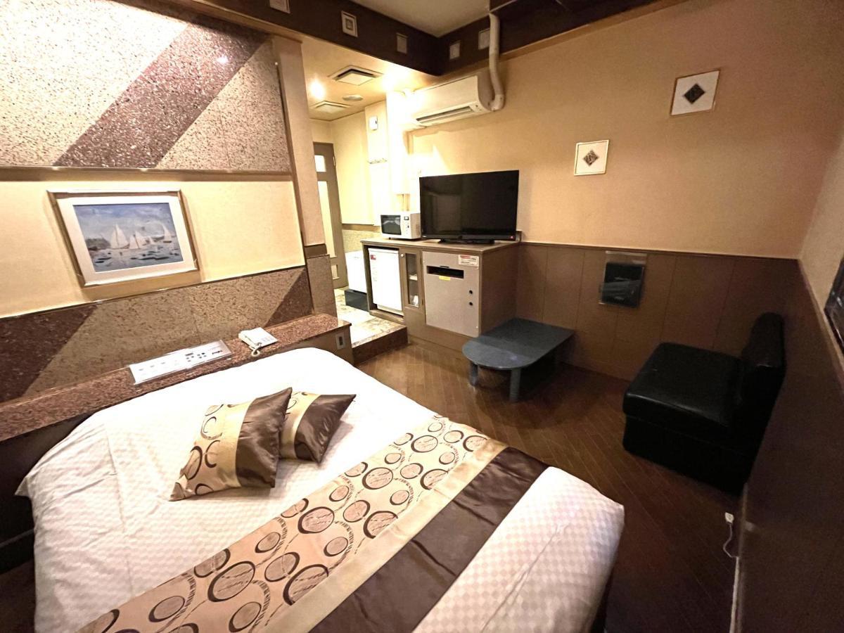 Hotel Crystal 大人専用 Токио Экстерьер фото